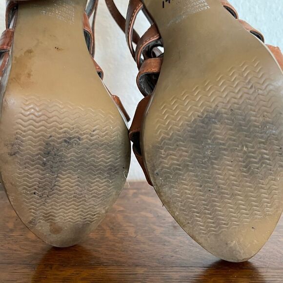 Preview‎ International Nordstrom Leather Heels - Picture 7 of 9